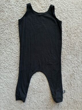 Cabin Fever 🇨🇦 Tencel Cotton Blend Black Infant Romper - 0-6M Made in Canada 🇨🇦